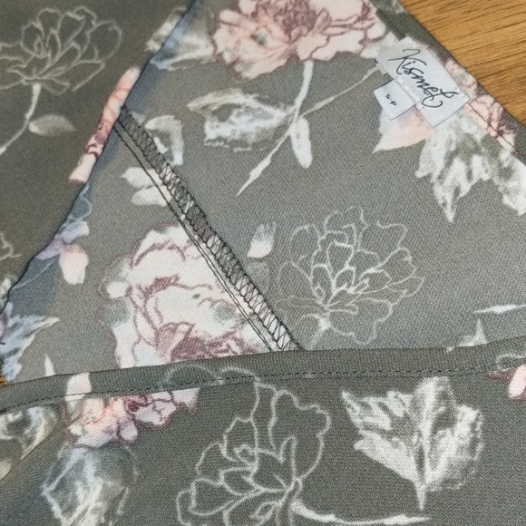 Dress - Picture 3 of 3